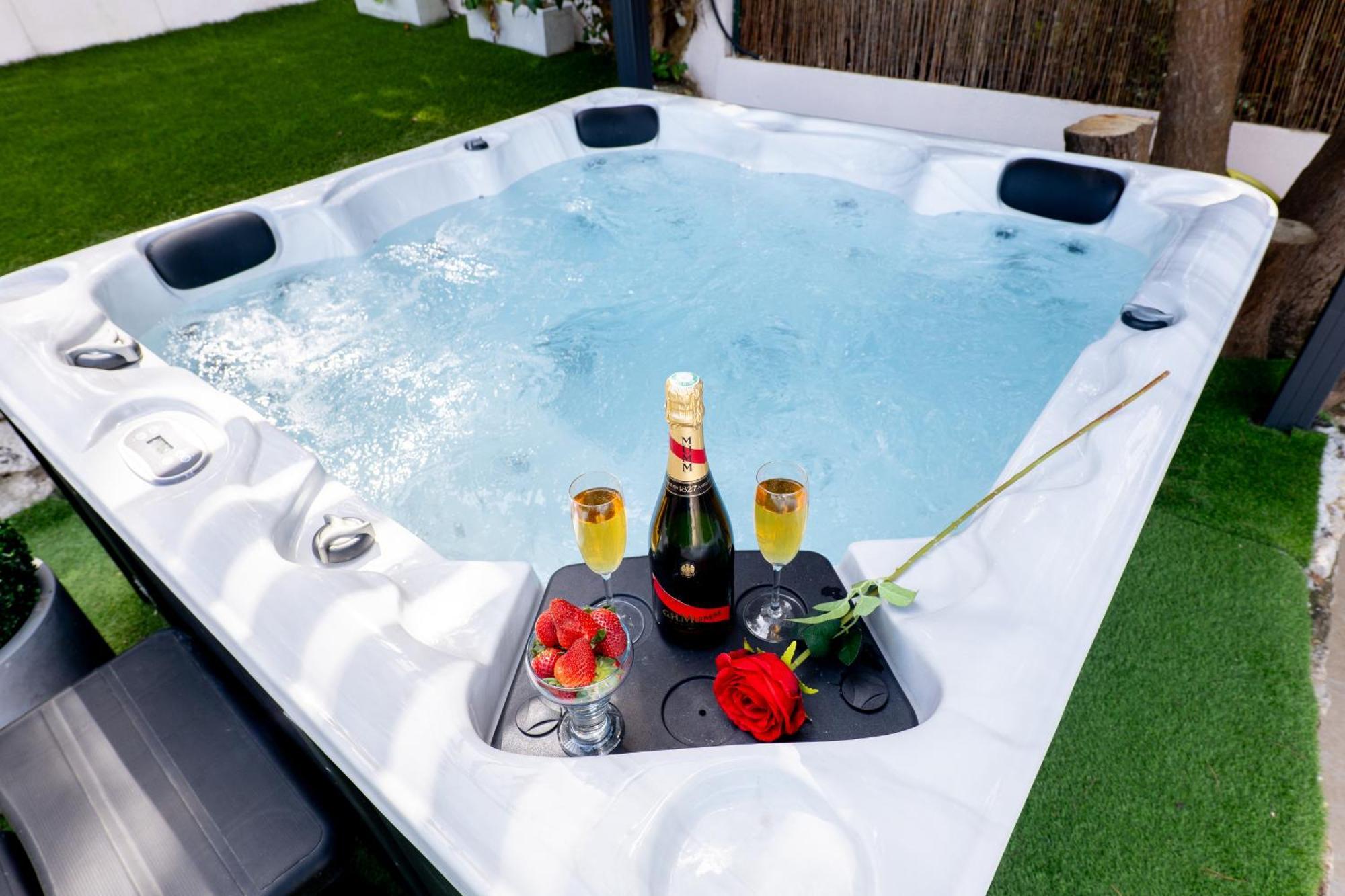 Vila Piscine-Jacuzzi-Videoprojecteur-Clim La Perle Rare Mougins Exteriér fotografie